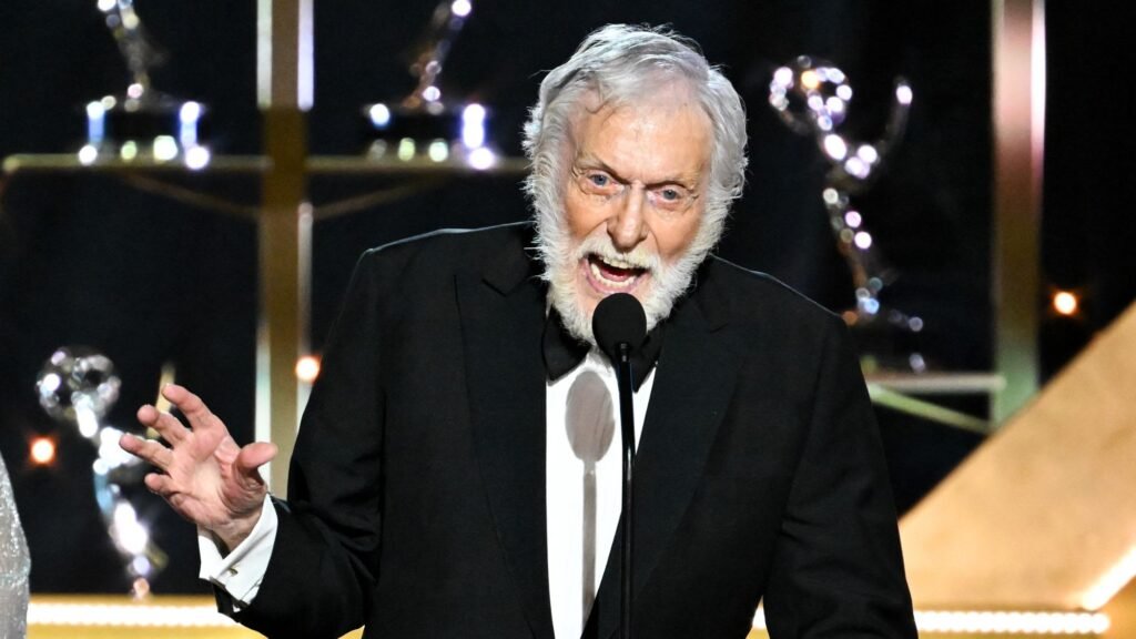 dick van dyke net worth 2023